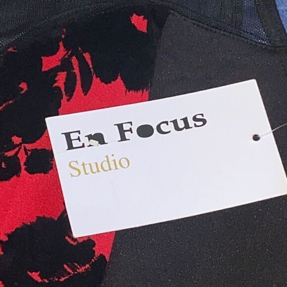 En Focus NWT Semi Formal Skater Dress Scuba Velvet Floral Vamp Romatic Goth M 8 - Picture 3 of 5